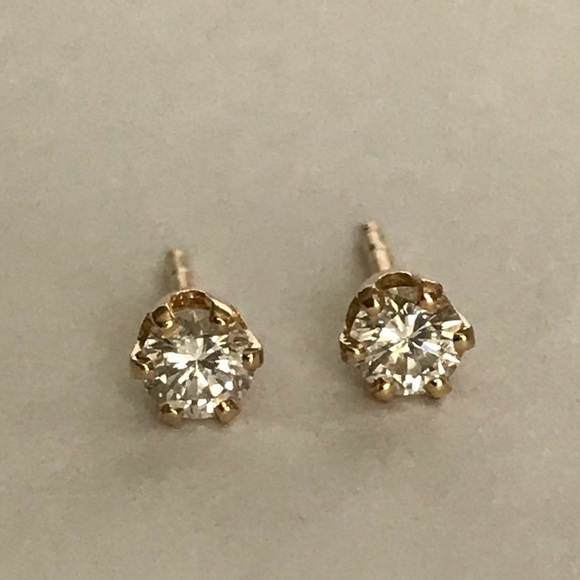 14k NATURAL NEAR PERFECT DIAMOND STUD EARRINGS - Picture 2 of 8